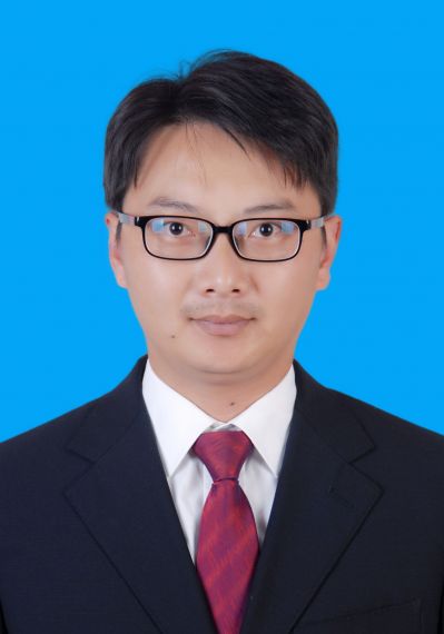 曹磊,男,汉族,1983年5月生,大学学历,工学学士,中共党员.