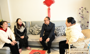 县委常委、县纪委书记、县监委主任张思敏走访慰问纪检监察干部家属